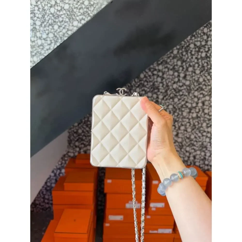 Chanel Women Pre-Loved Bag Very Good Condition